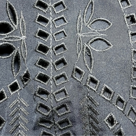 Market & Spruce | New Navy Blue Hersten Embroidery Eyelet Top, Medium - Picture 5 of 9